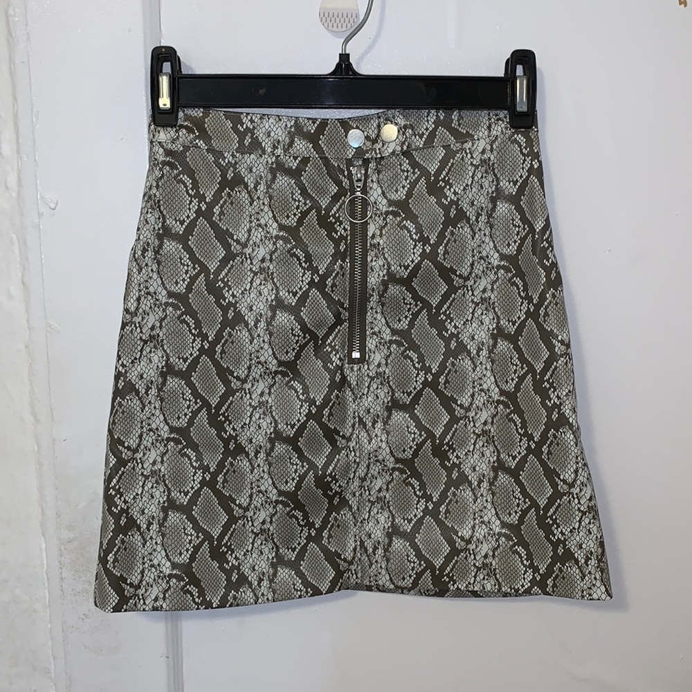 False-leather miniskirt!